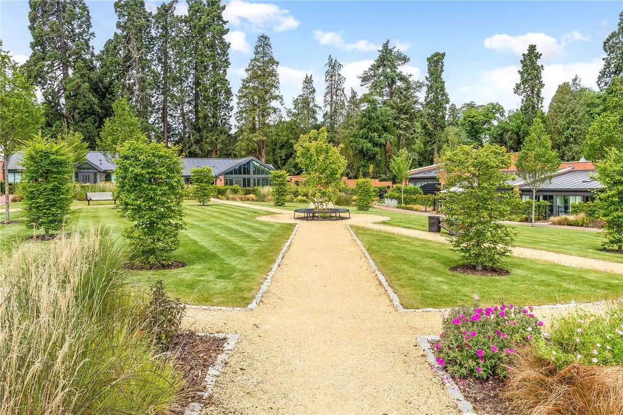 Linnet Drive, Ascot, Berkshire, SL5 0FS, photo 11