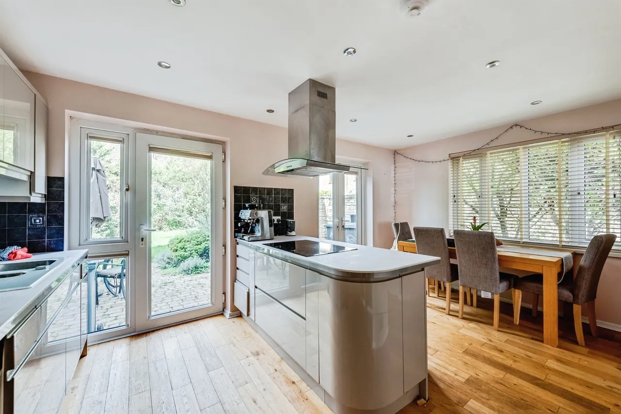 Calais Dene, Bampton, OX18, photo 3