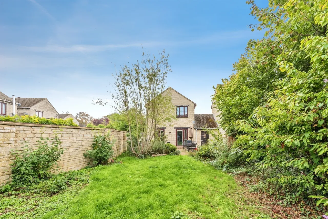 Calais Dene, Bampton, OX18, photo 11