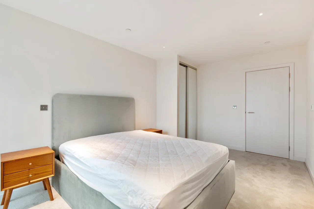 Dawlish Avenue East, London, UB6, photo 6
