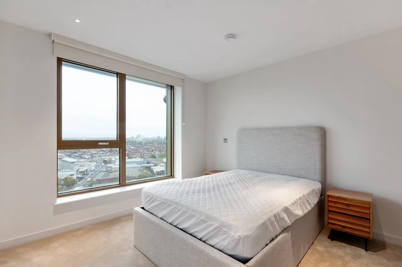 Dawlish Avenue East, London, UB6, photo 8