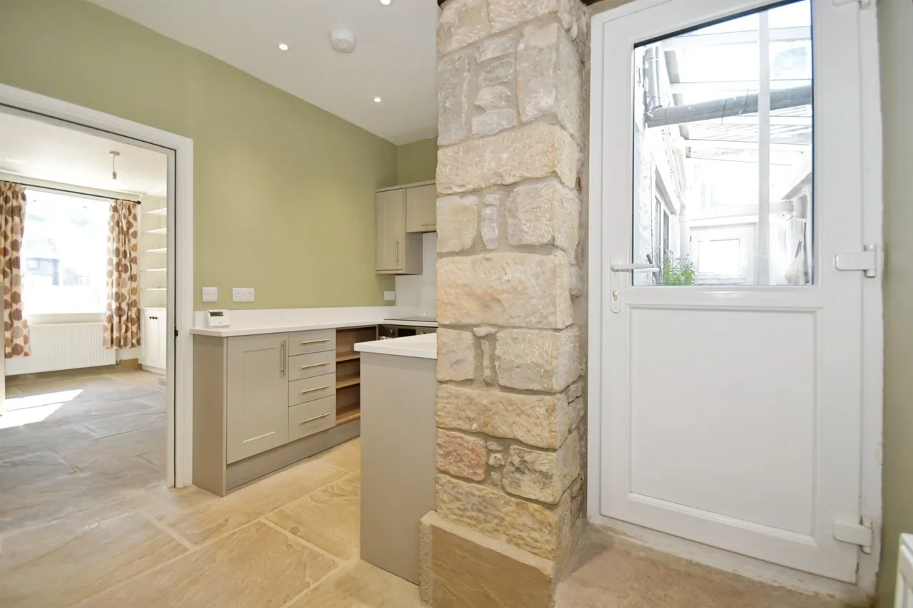 Fountain Street, Tideswell, Buxton, photo 8