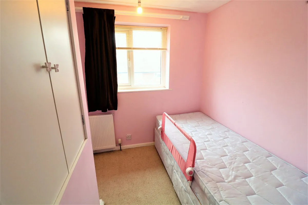 First Avenue, Telford, photo 7