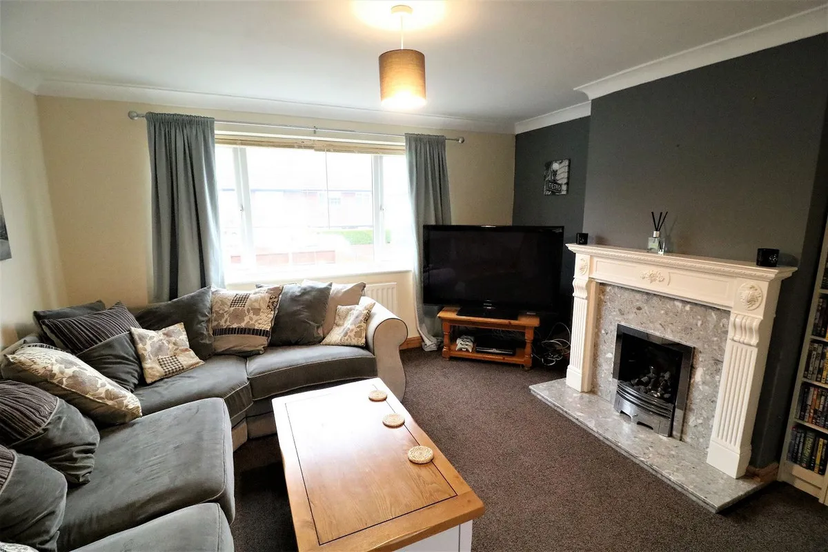First Avenue, Telford, photo 4