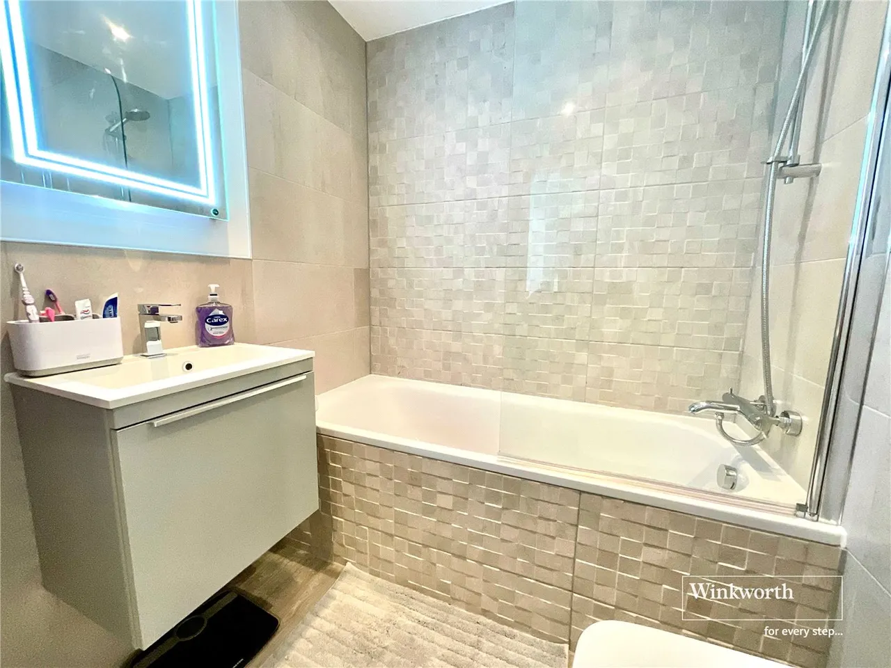 Lymington Road, Highcliffe, Christchurch, Dorset, BH23, photo 4