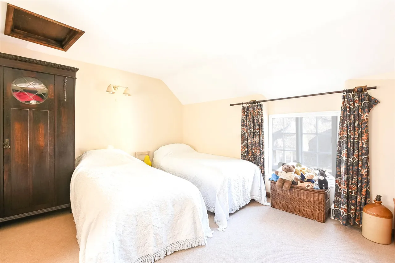 High Street, Harrold, MK43, photo 13