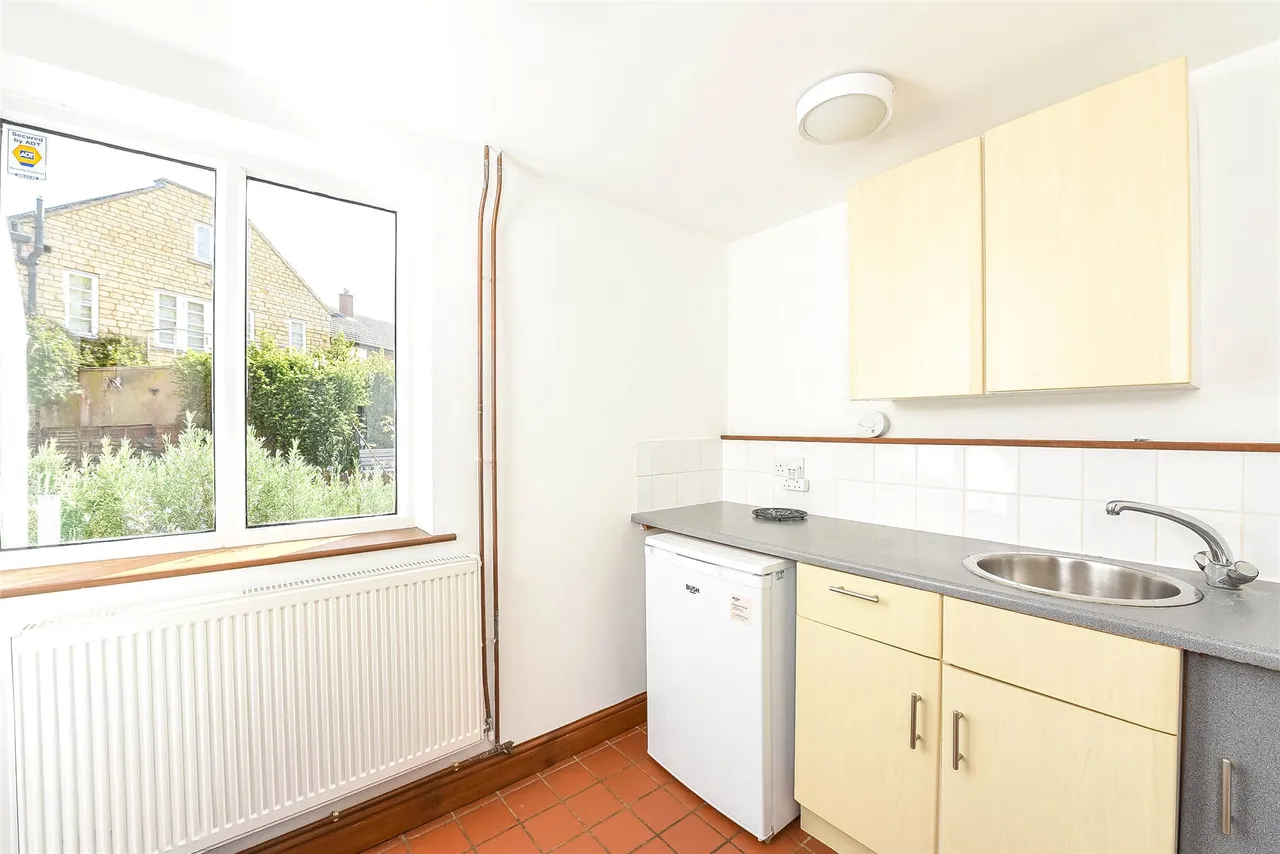 High Street, Harrold, MK43, photo 23