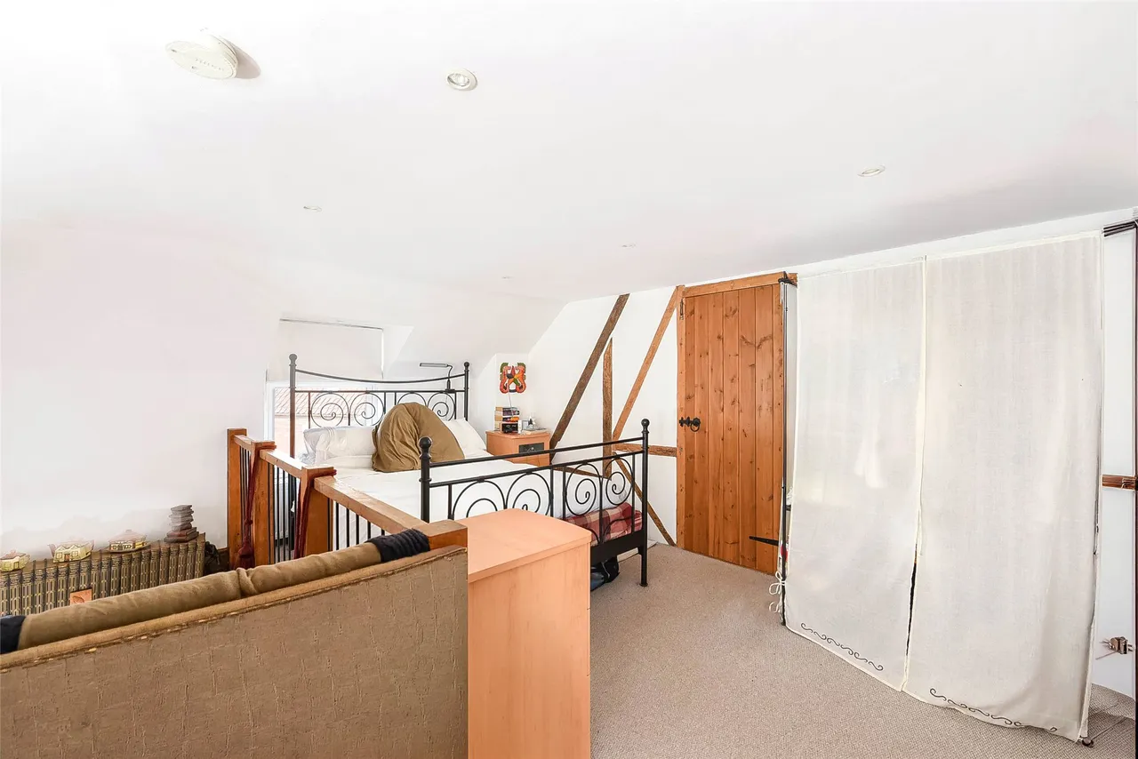 High Street, Harrold, MK43, photo 16