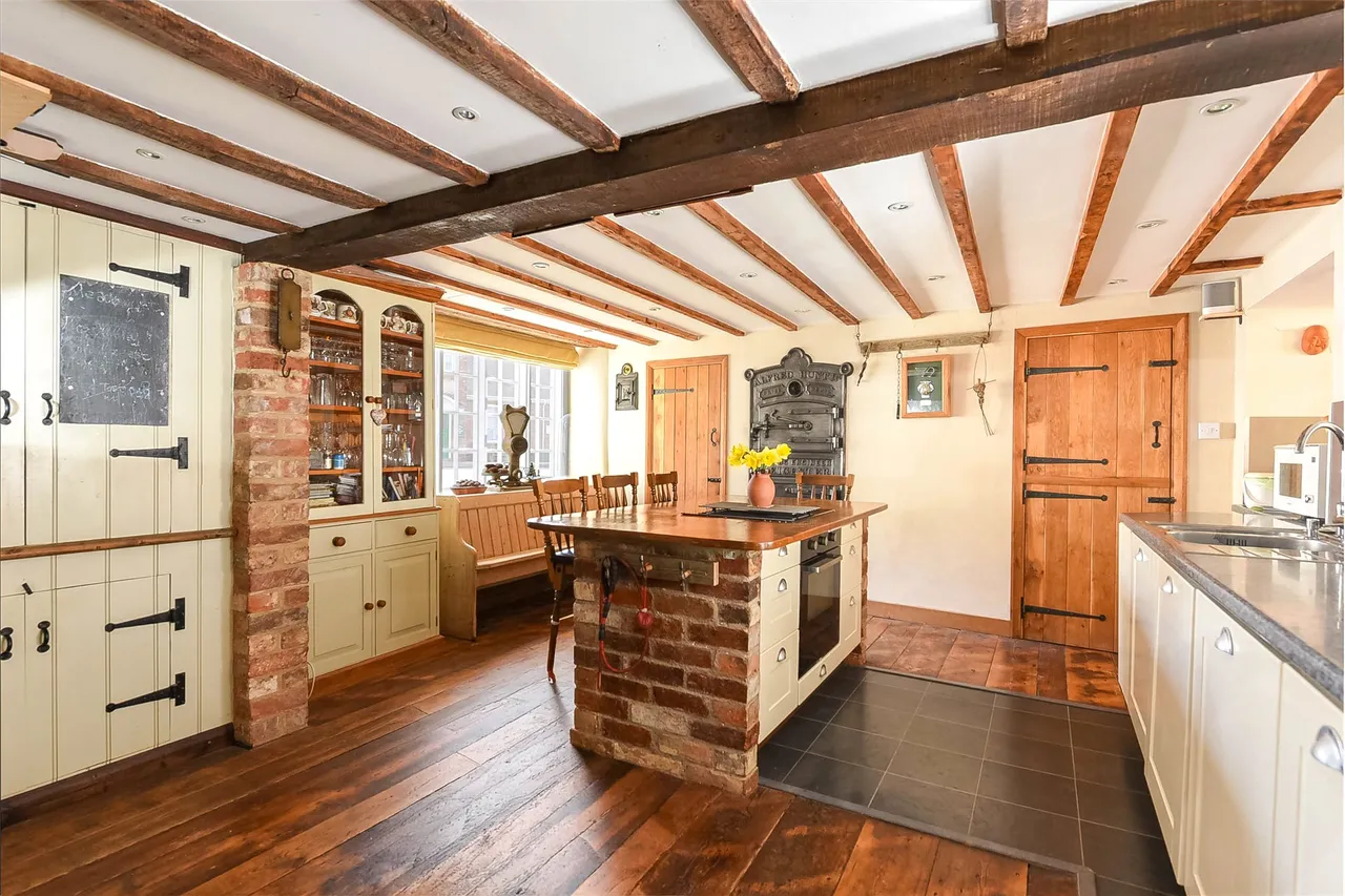 High Street, Harrold, MK43, photo 6