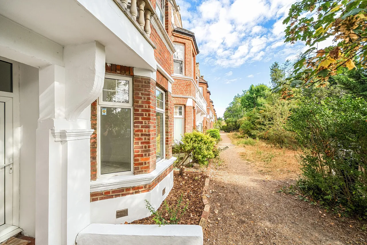 Lawrie Park Road, London, SE26, photo 12