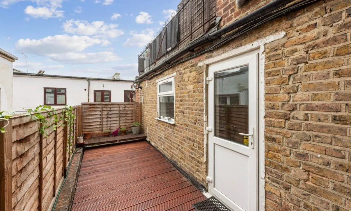 Flat 1, 85 Turnpike Lane, London, photo 6