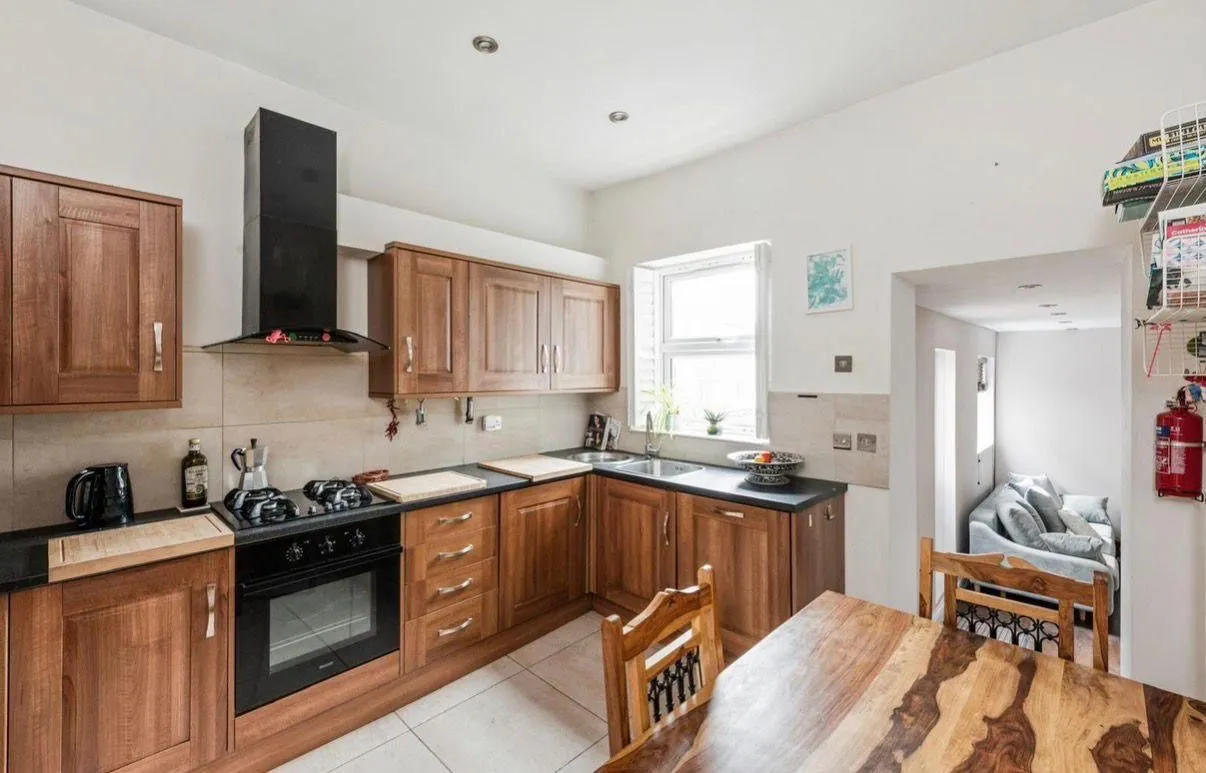 Flat 1, 85 Turnpike Lane, London, photo 4