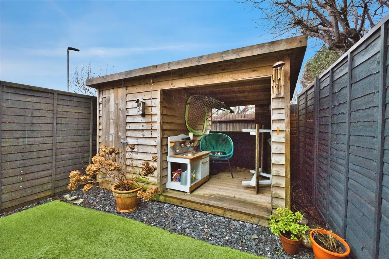 Glastonbury Court, Yeovil, BA21, photo 14