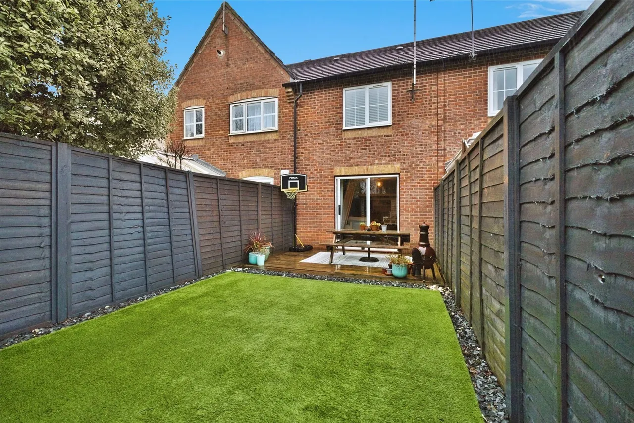 Glastonbury Court, Yeovil, BA21, photo 9