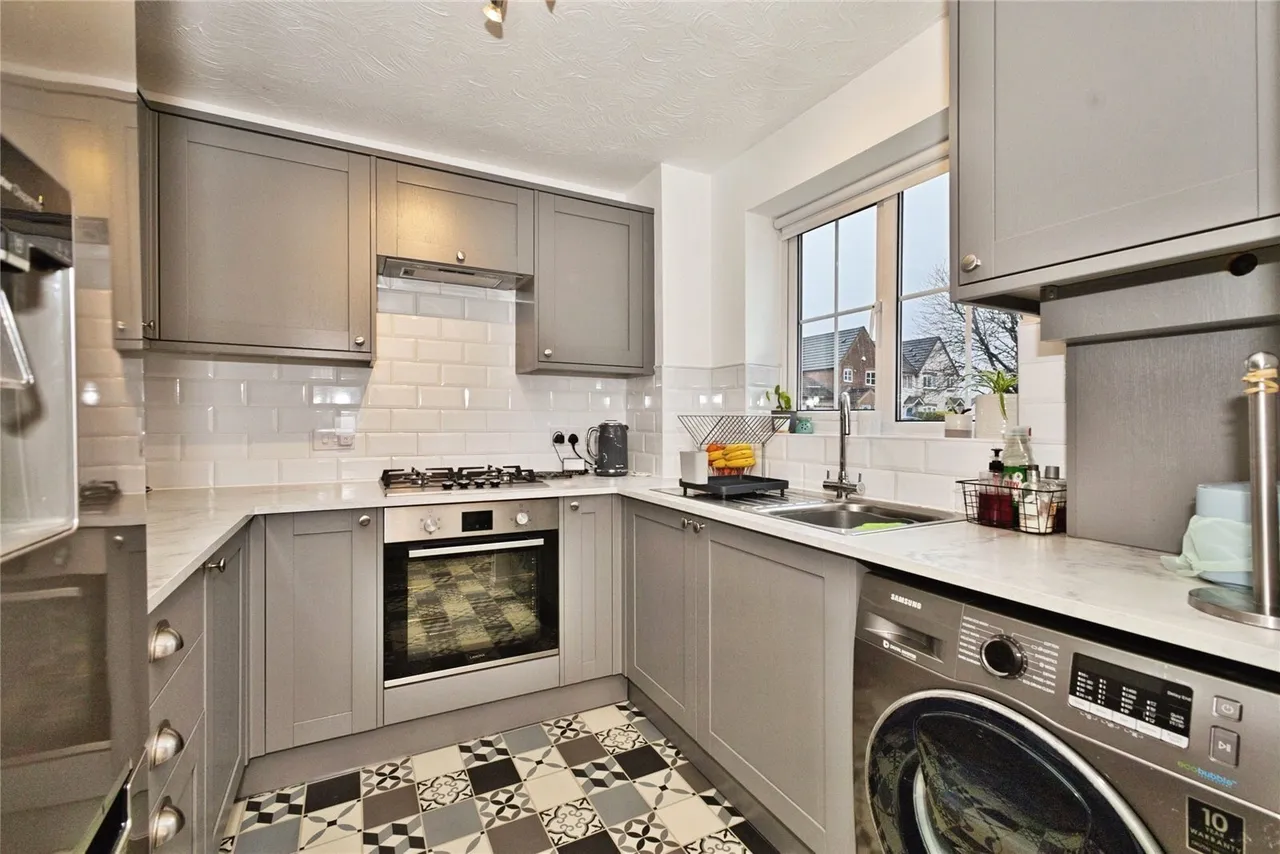 Glastonbury Court, Yeovil, BA21, photo 11