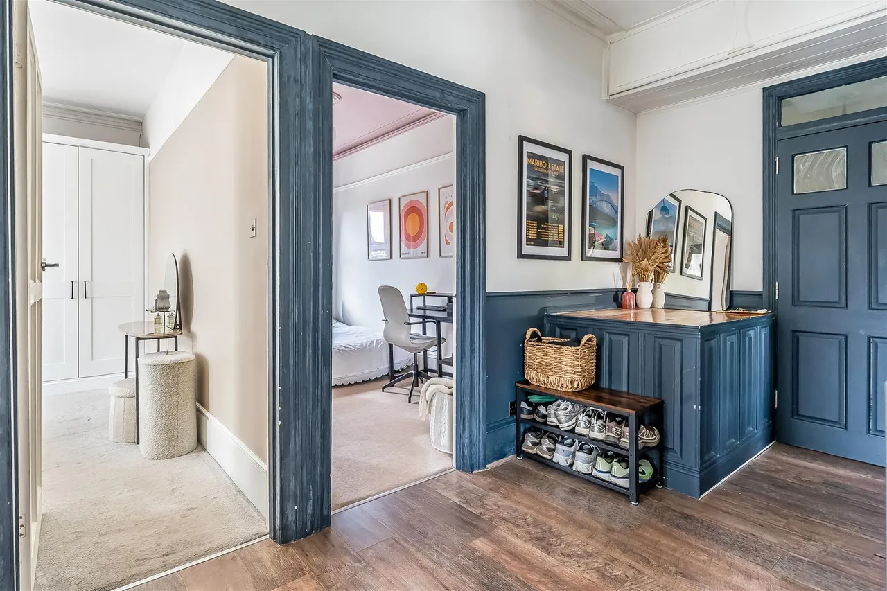 Barnett Wood Lane, Ashtead, KT21, photo 6