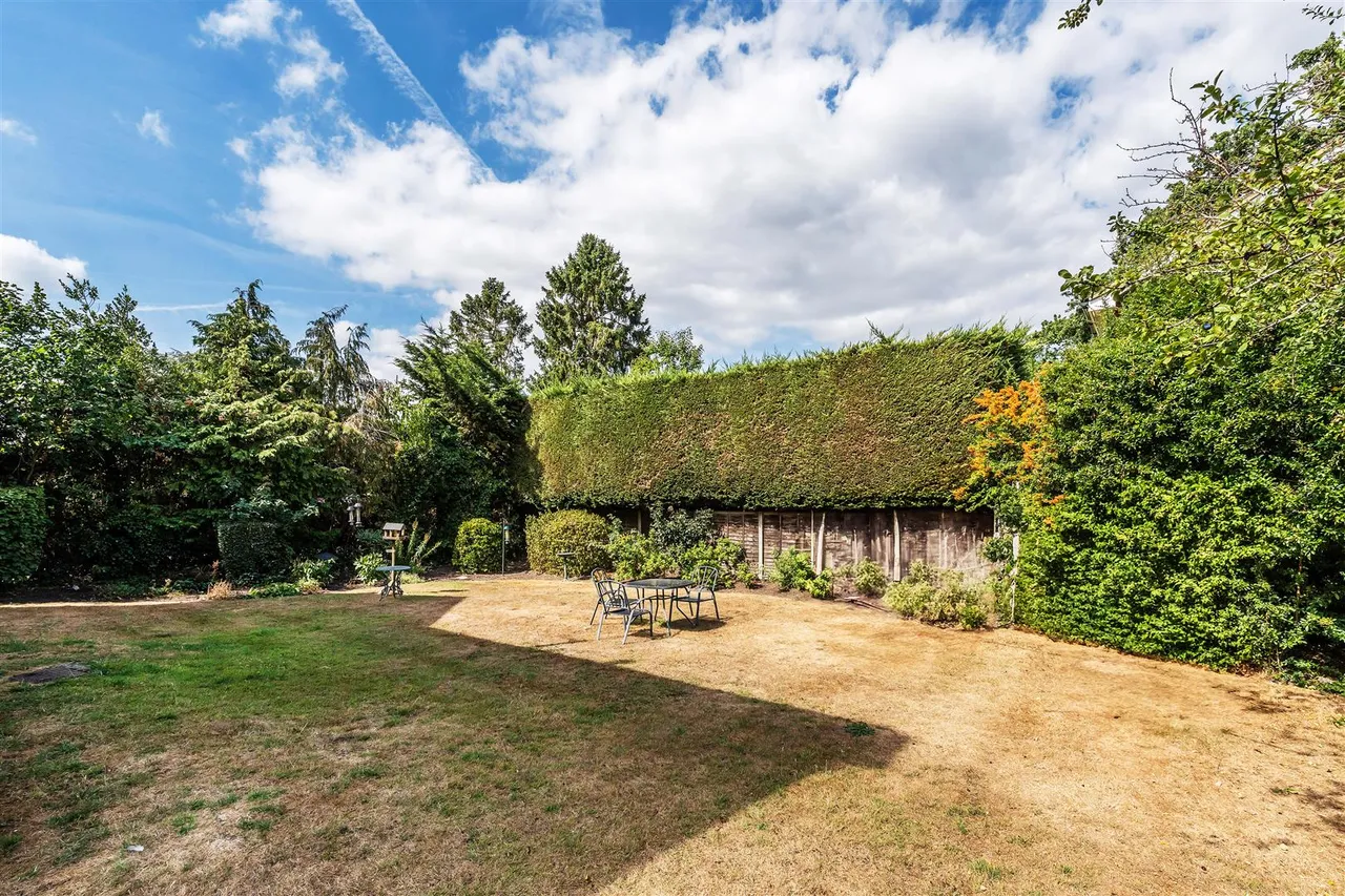 Barnett Wood Lane, Ashtead, KT21, photo 12