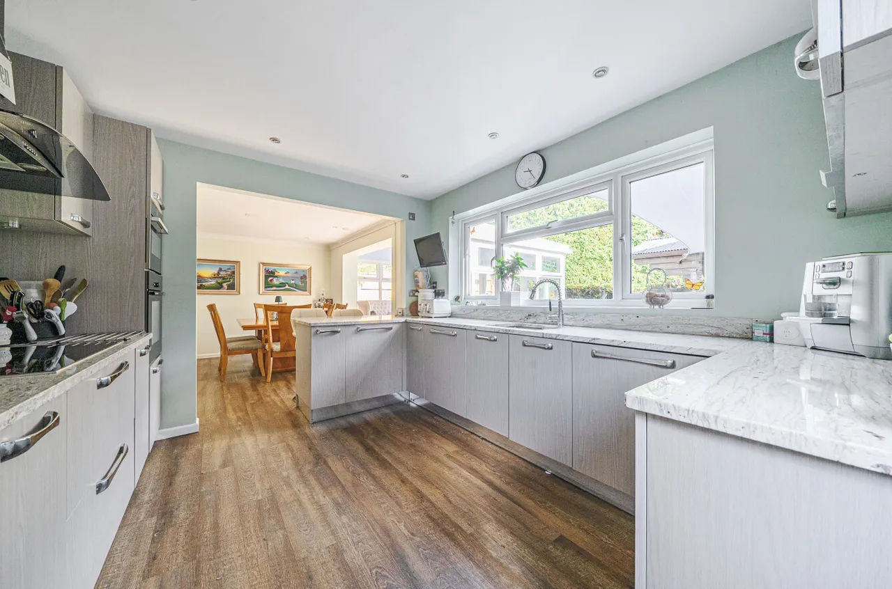 Crest Close, Portchester, PO16, photo 15