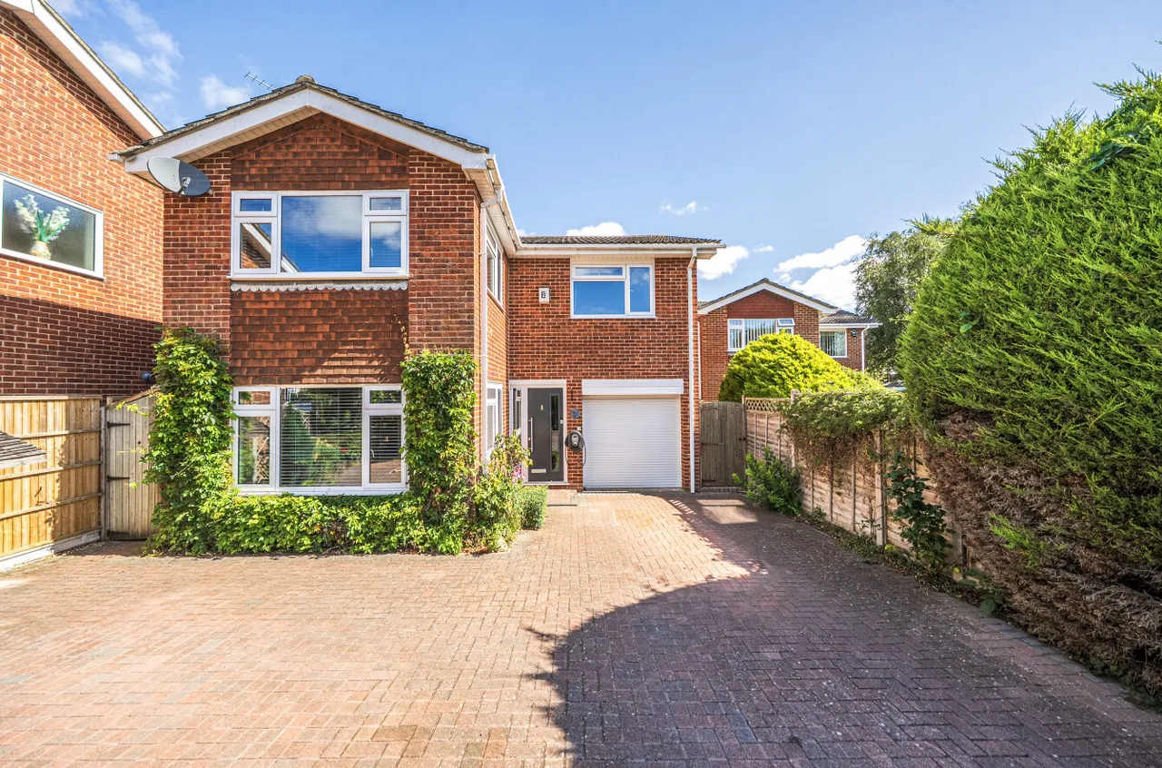 Crest Close, Portchester, PO16, photo 16