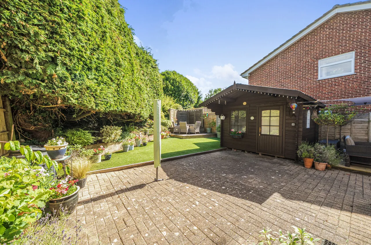 Crest Close, Portchester, PO16, photo 2