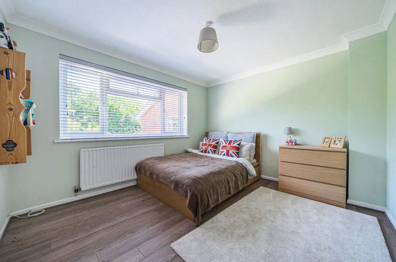 Crest Close, Portchester, PO16, photo 11