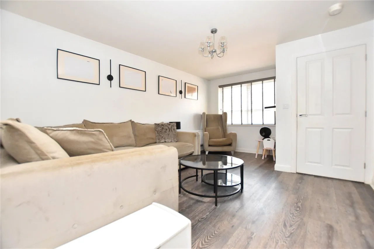 St. Michaels Drive, East Ardsley, WF3, photo 2