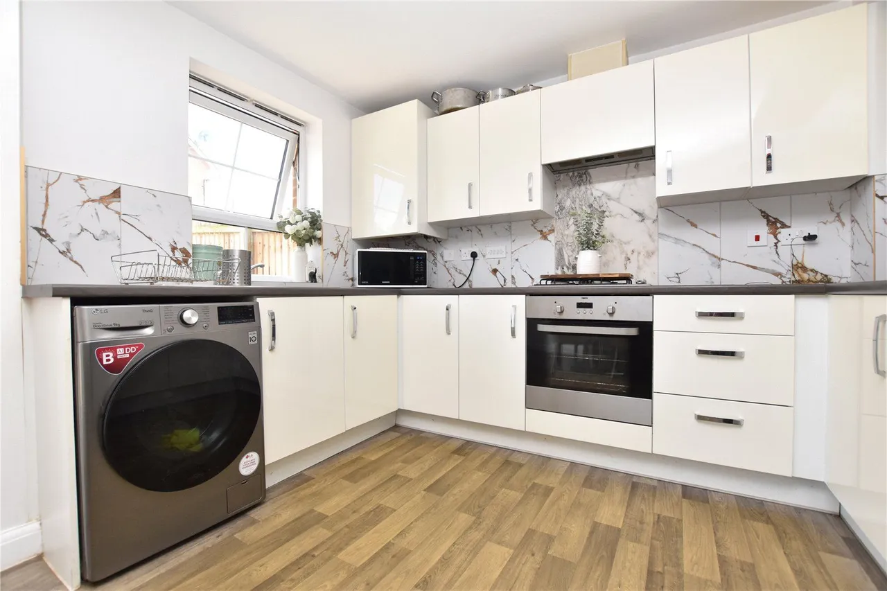 St. Michaels Drive, East Ardsley, WF3, photo 12