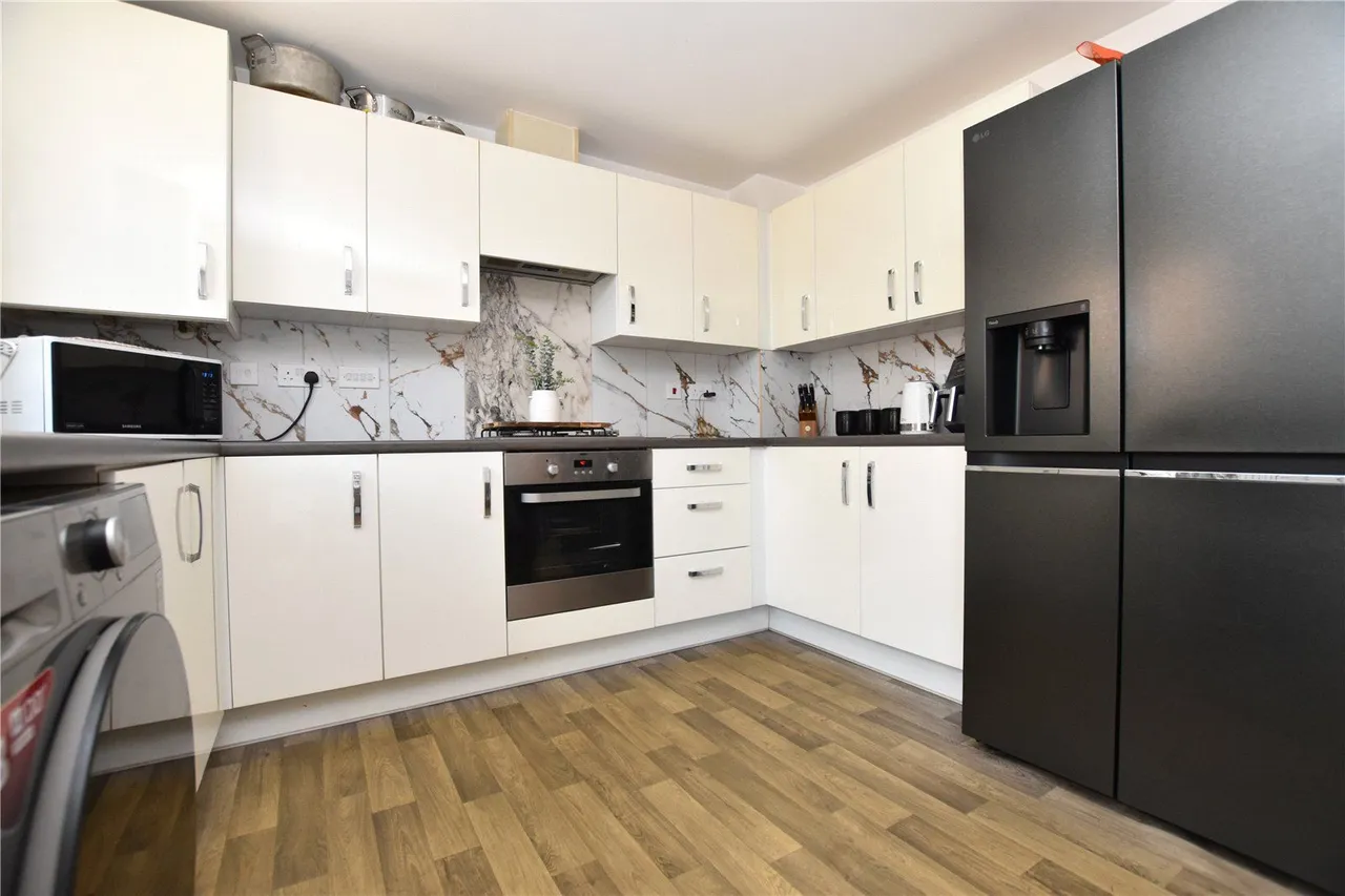St. Michaels Drive, East Ardsley, WF3, photo 4
