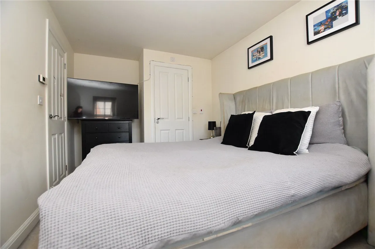 St. Michaels Drive, East Ardsley, WF3, photo 13