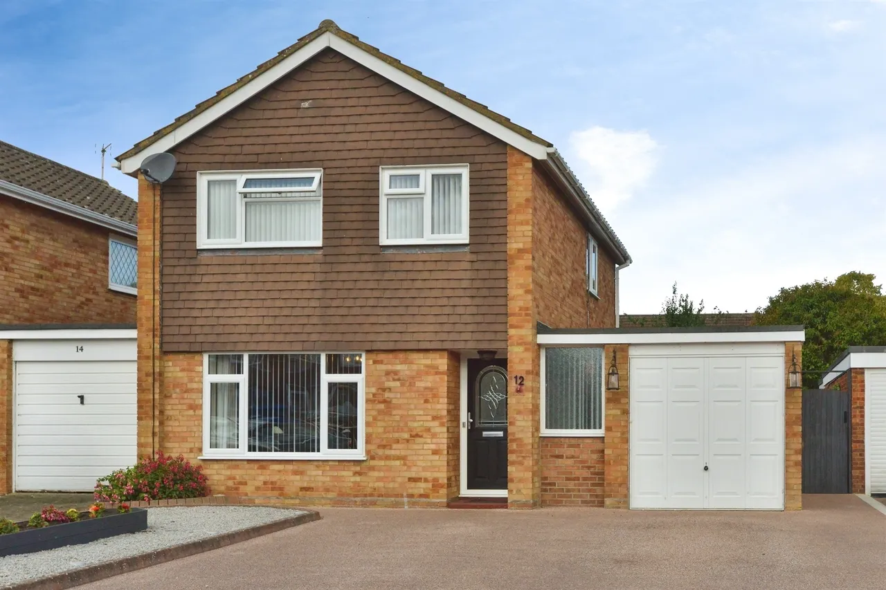 3 bed house for sale — Mersey Way, Bletchley, MILTON KEYNES