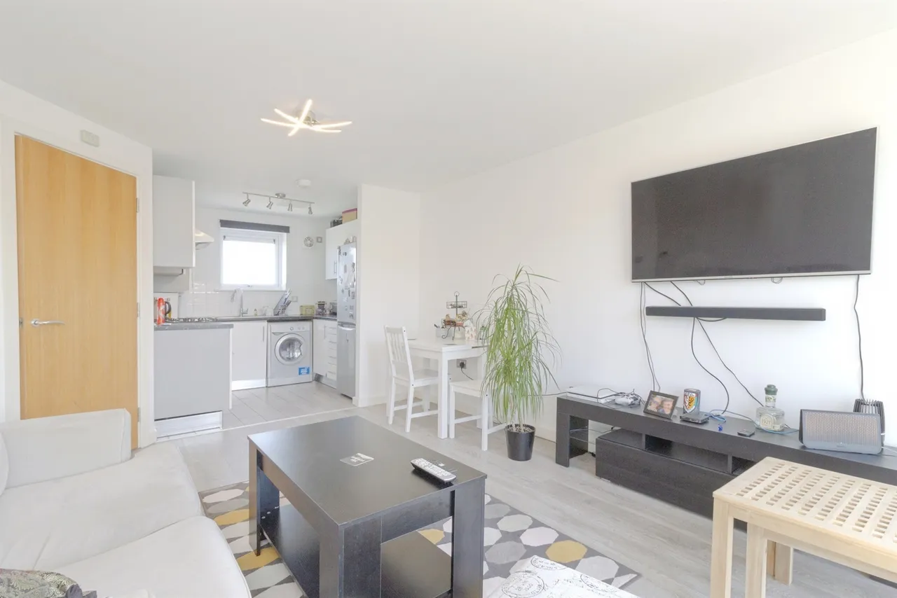 Sandhills Avenue, Hamilton, Leicester, photo 7