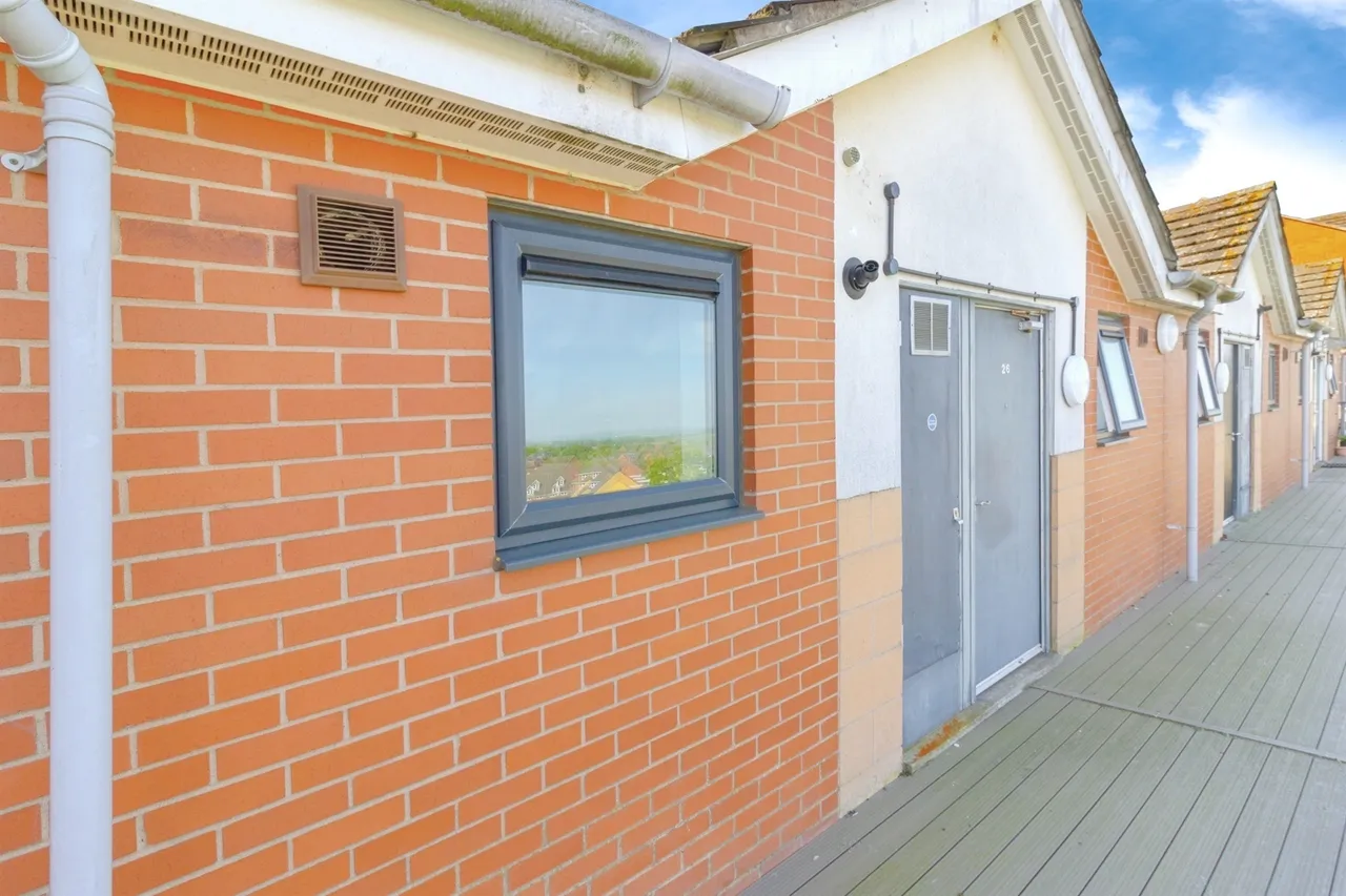 Sandhills Avenue, Hamilton, Leicester, photo 10