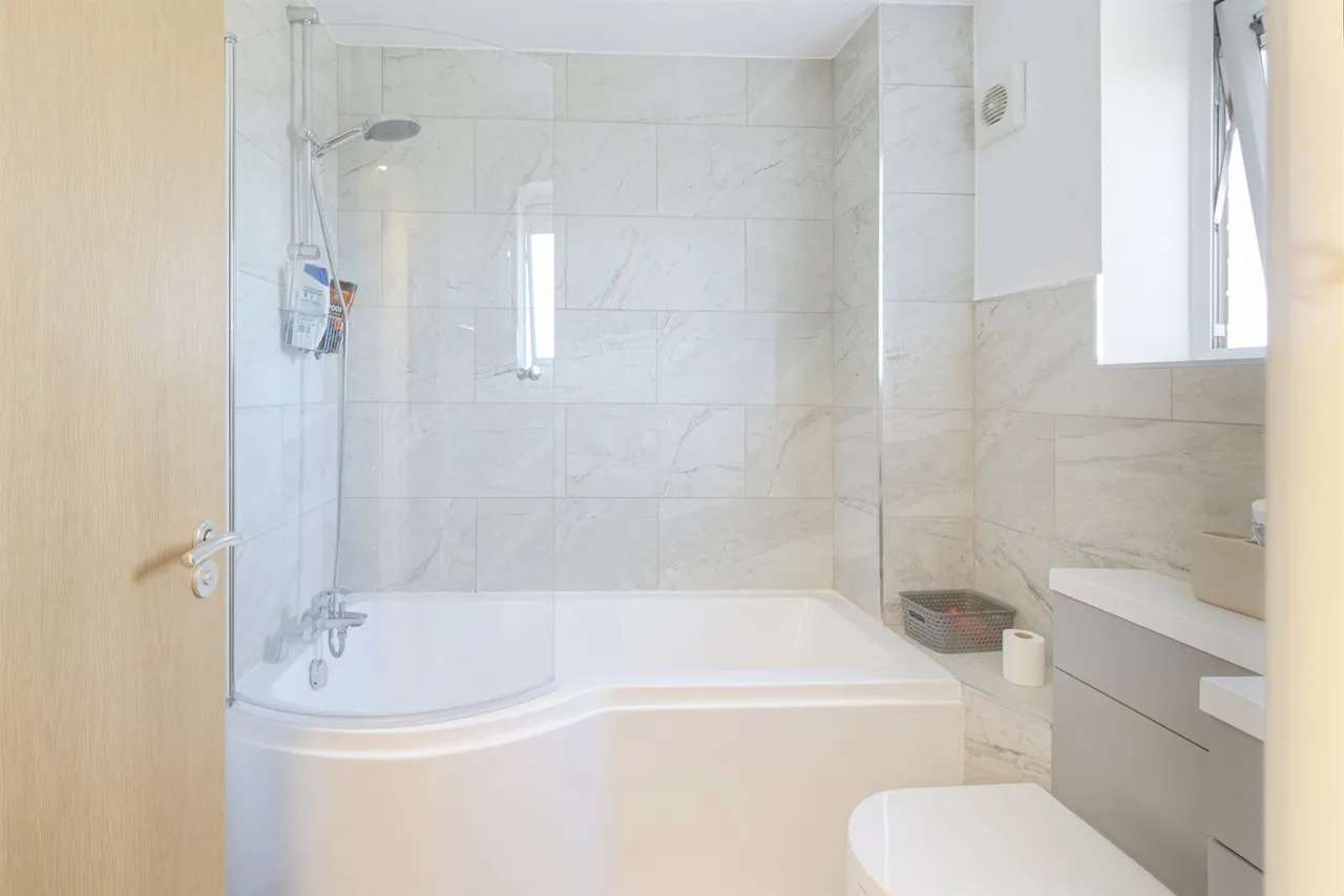 Sandhills Avenue, Hamilton, Leicester, photo 5