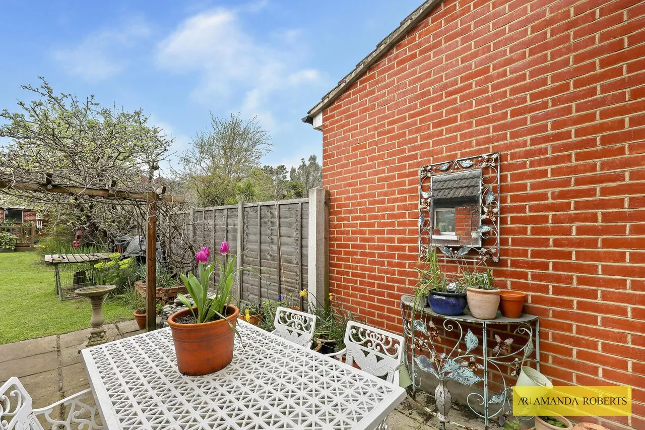 Mornington Road, London, photo 23
