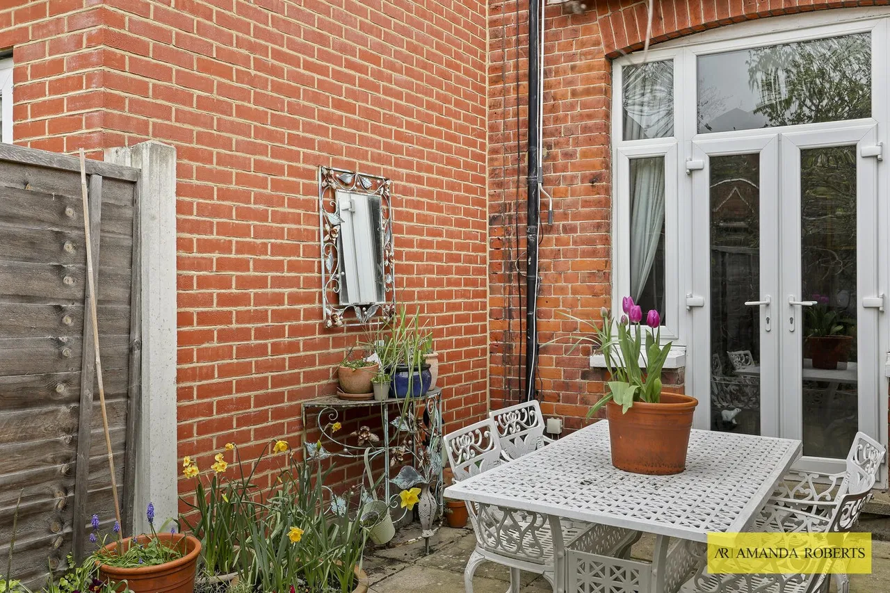 Mornington Road, London, photo 22