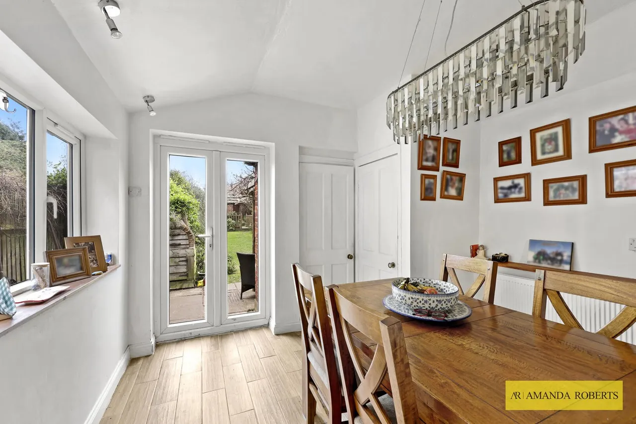Mornington Road, London, photo 7