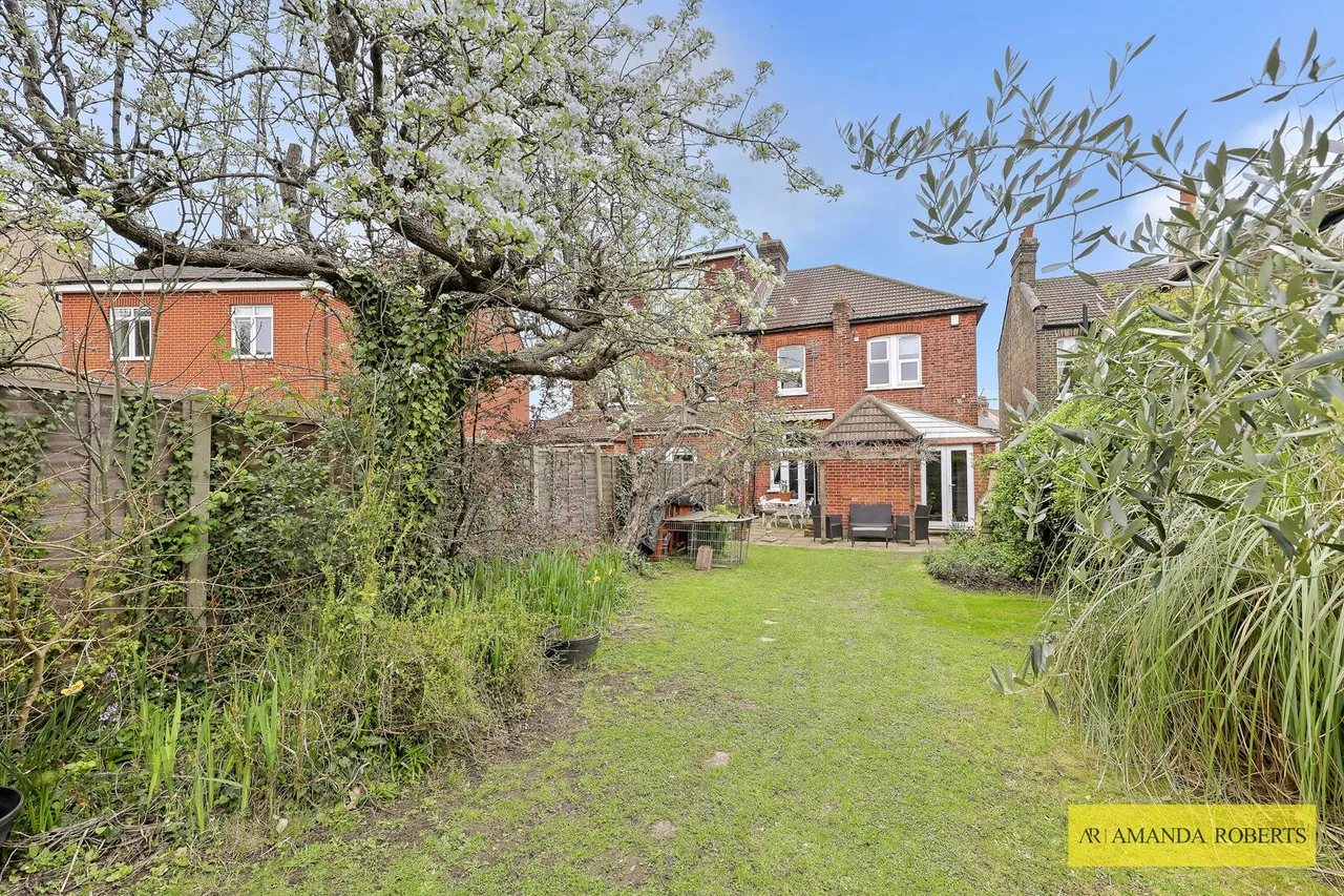 Mornington Road, London, photo 21