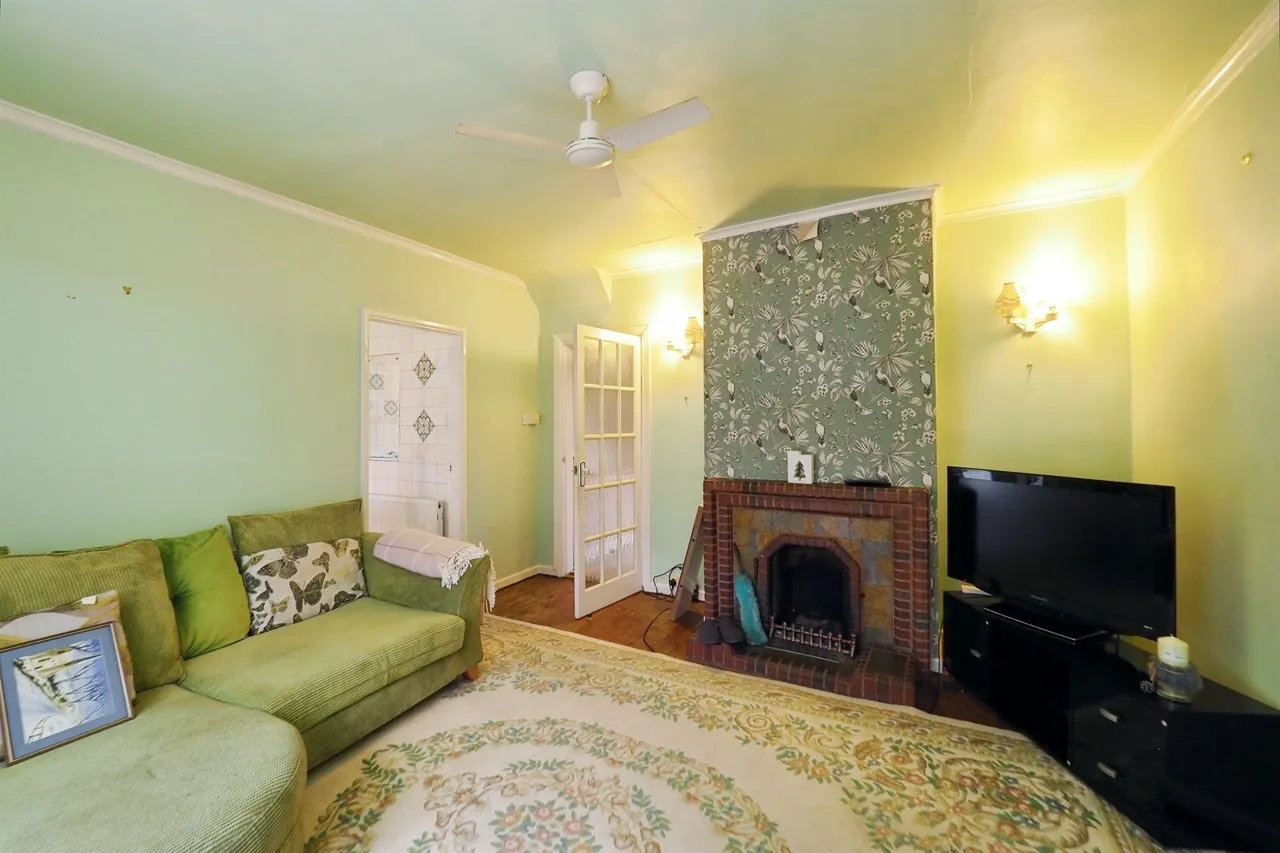 Whaddon Drive, Loughborough, photo 2