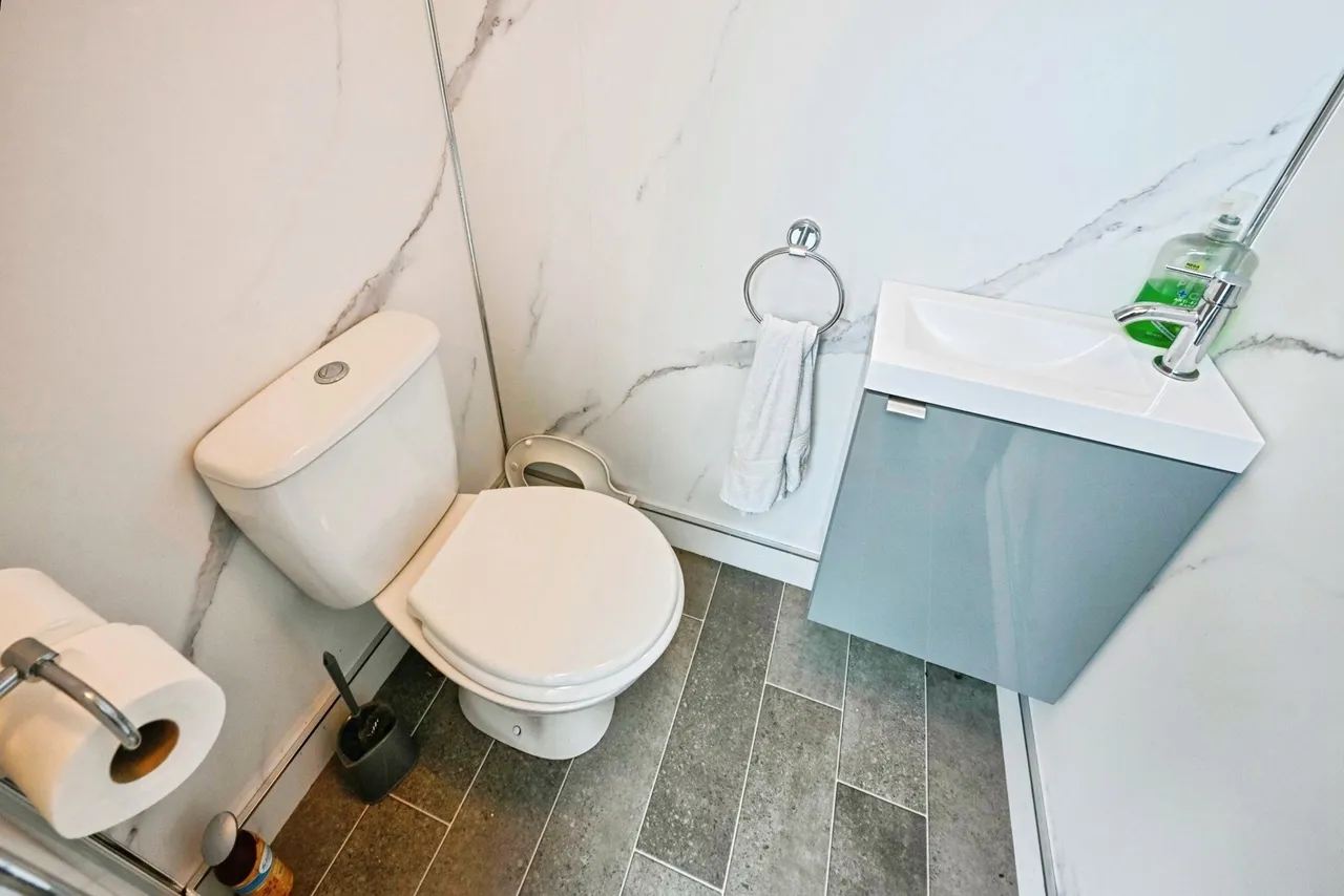 Queensville, Queensville, Stafford, Staffordshire, ST17, photo 8