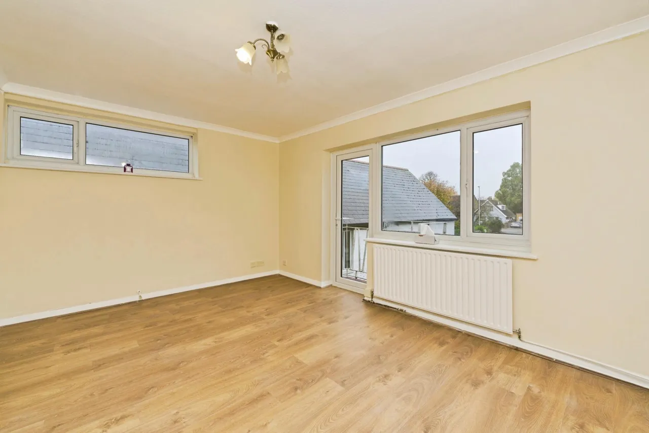 High Street, Hayes, UB3, photo 6