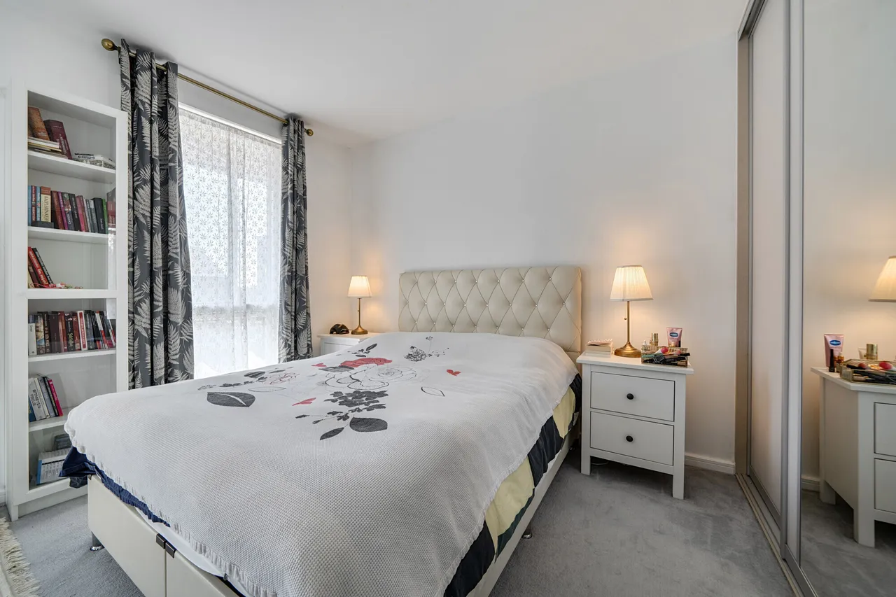 2 Dollis Valley Drive, High Barnet, EN5, photo 13