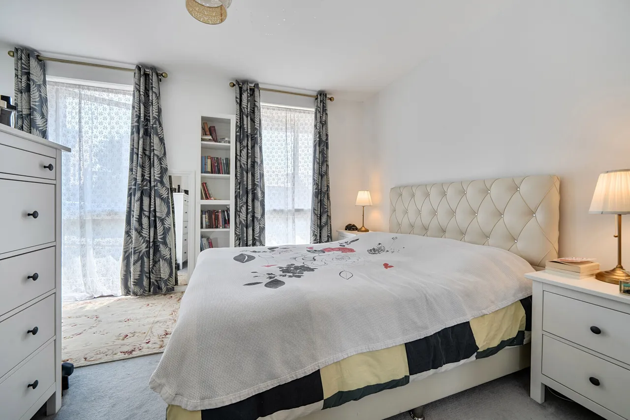 2 Dollis Valley Drive, High Barnet, EN5, photo 12