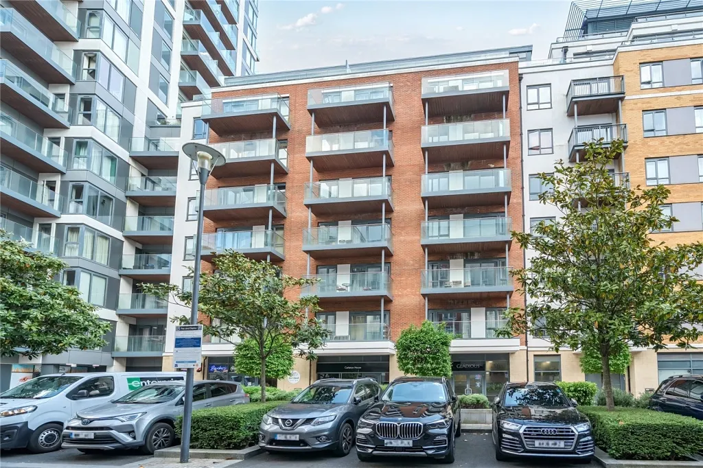 2 bed flat for sale, Boulevard Drive, Beaufort Park, NW9