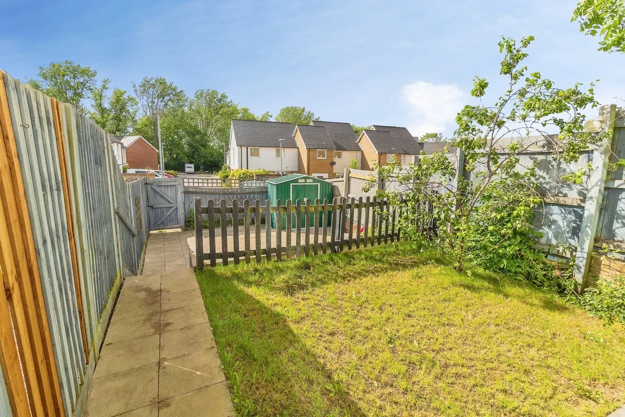 Top Fair Furlong, Redhouse Park, Milton Keynes, Buckinghamshire, MK14, photo 15