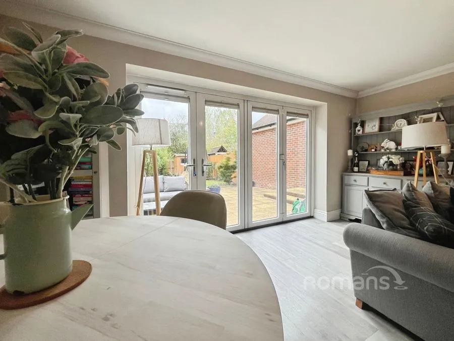 Skylark Place, Badshot Lea, GU9, photo 13
