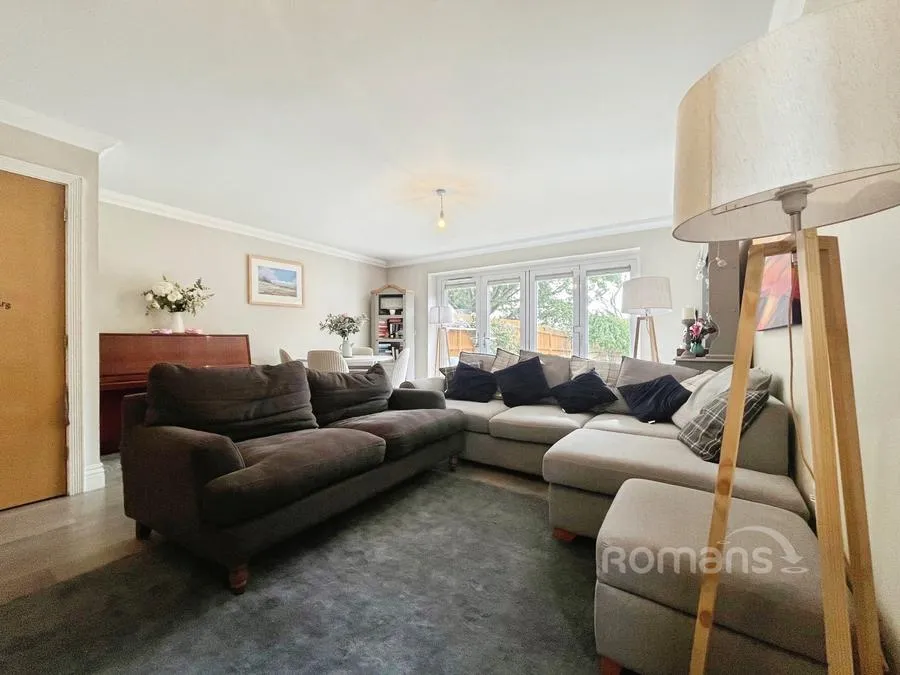 Skylark Place, Badshot Lea, GU9, photo 3