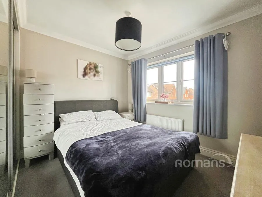 Skylark Place, Badshot Lea, GU9, photo 6