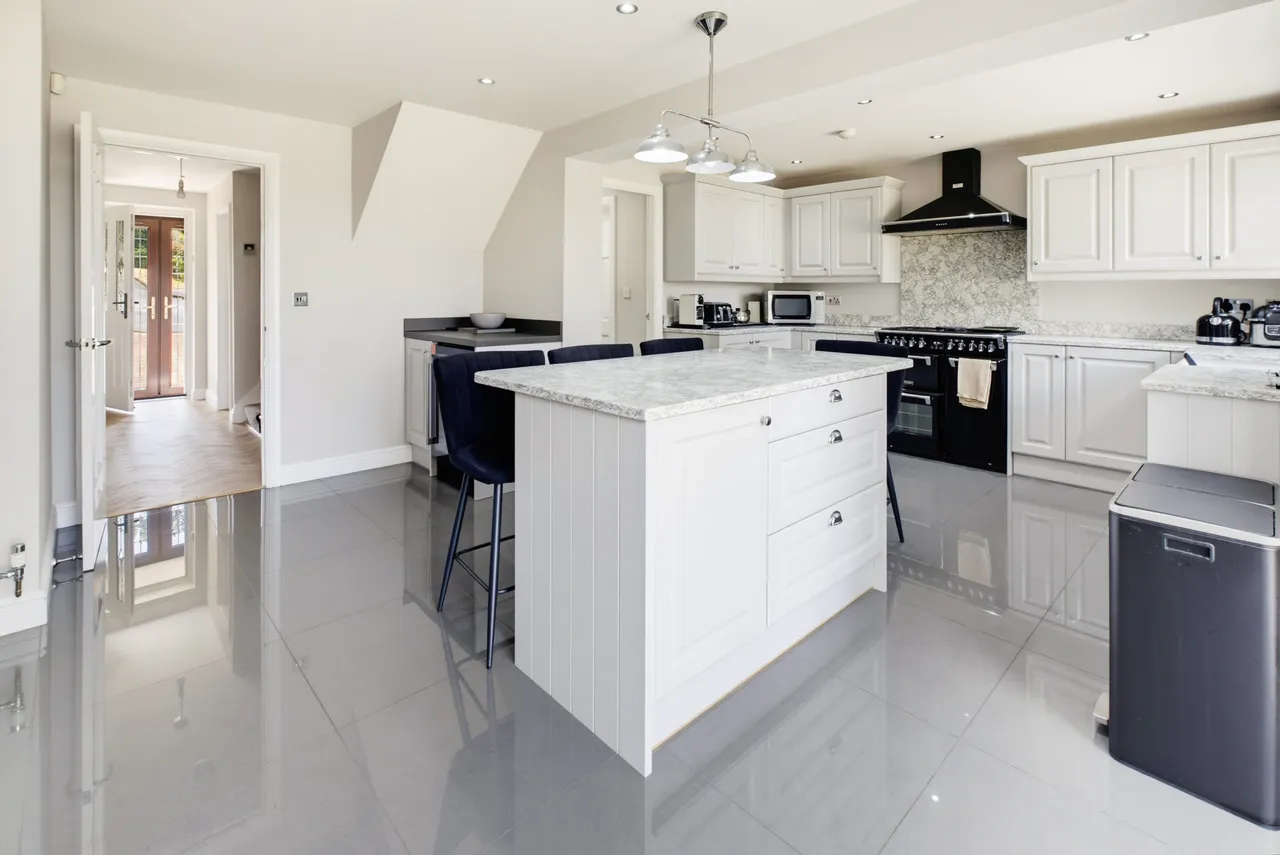 Bushey Close, Sutton Coldfield, Sutton Coldfield, B74 3JG, photo 11