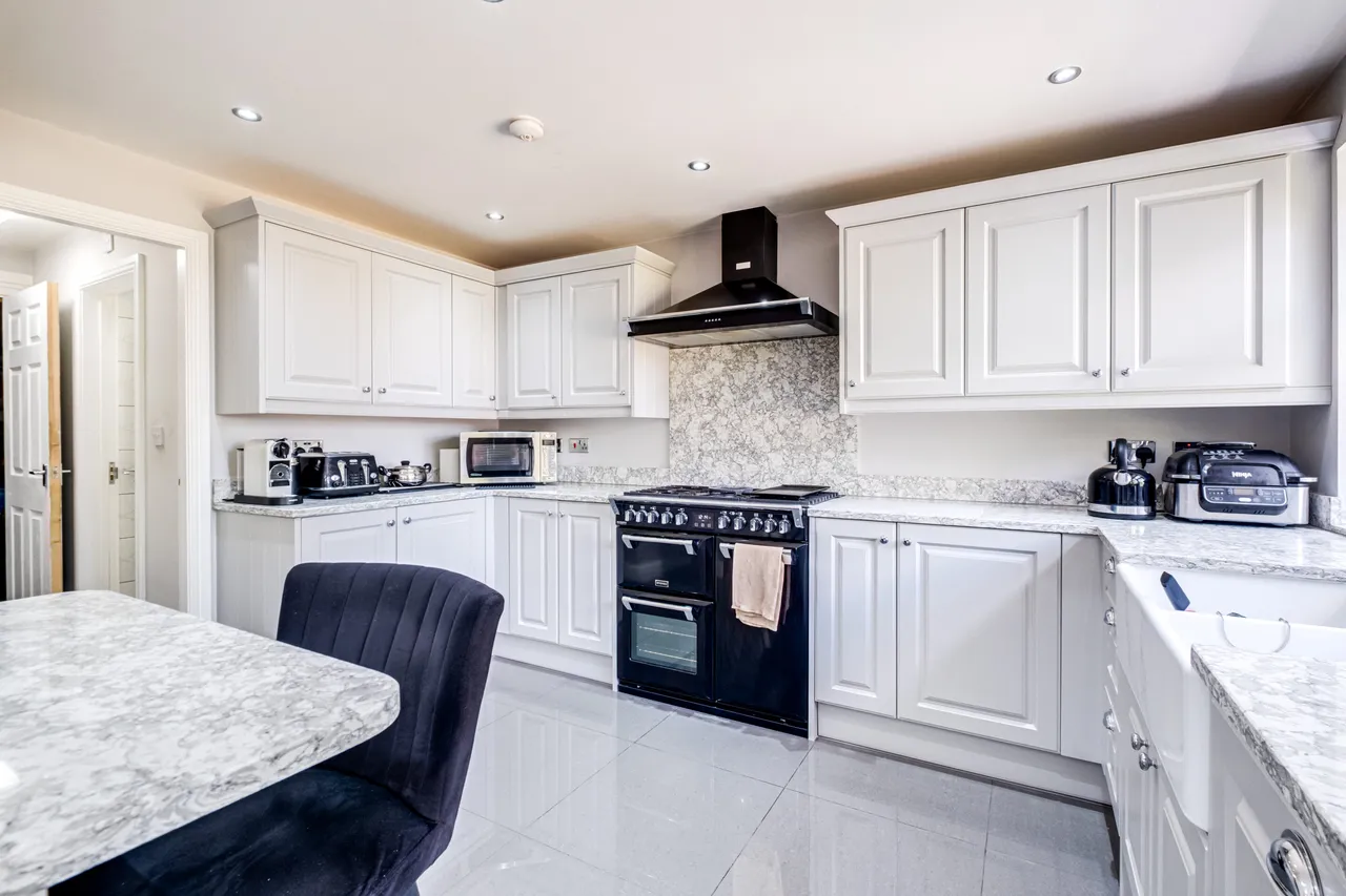 Bushey Close, Sutton Coldfield, Sutton Coldfield, B74 3JG, photo 14