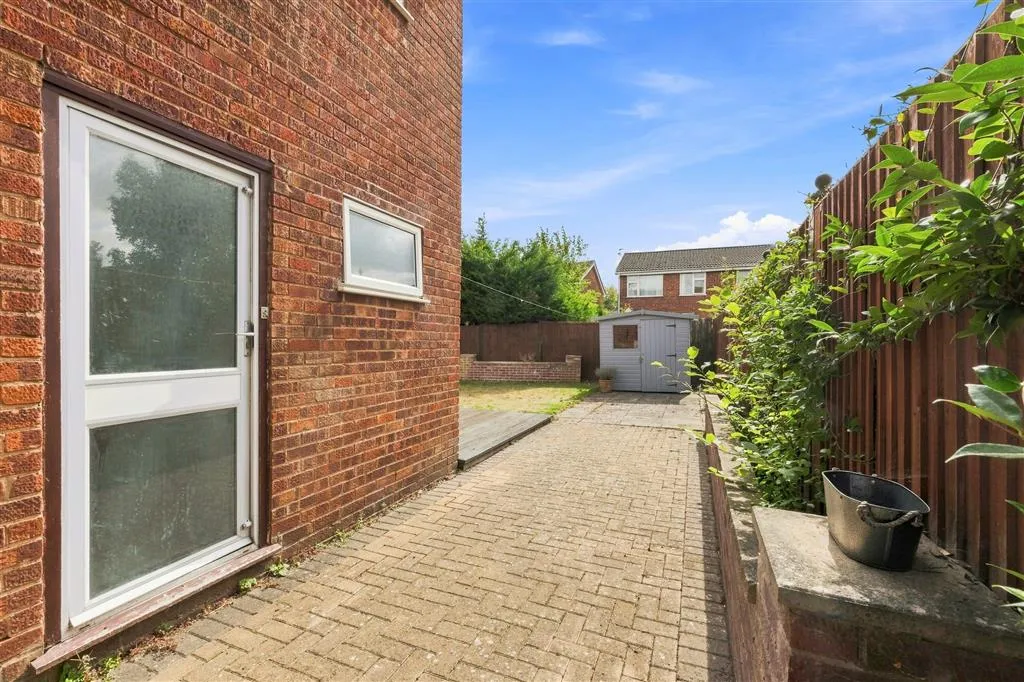 Firs Avenue, Uppingham, LE15, photo 7